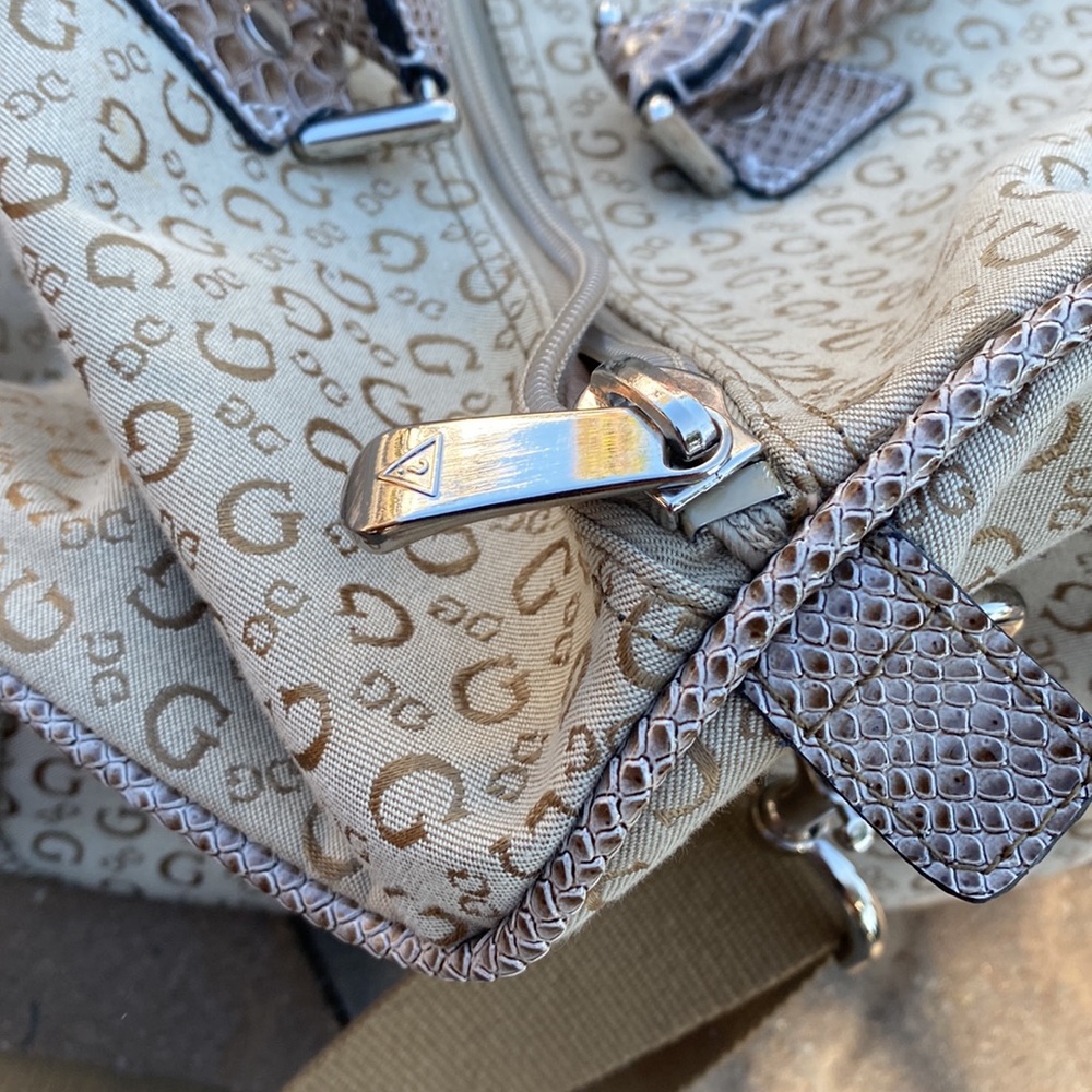 GUESS duffel bag - Picture 5 of 7